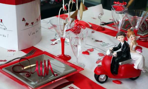 Decoration De Table De Mariage Rouge Et Ivoire Mariage En Vogue